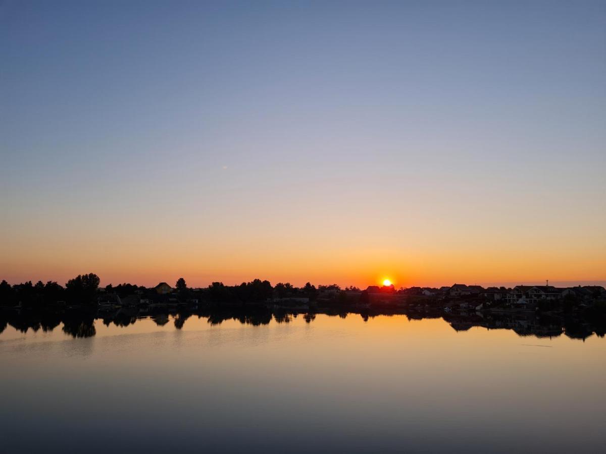 Vila Ferie Dunajska Luzna Luaran gambar